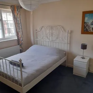 Bright And Light 3 Bedroom Holiday home